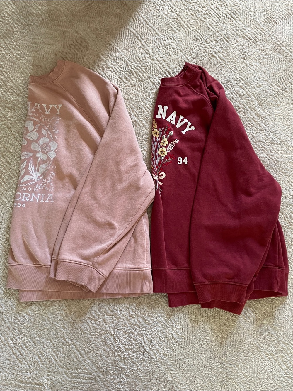 Old Navy ladies 3X Sweatshirts - Pink & Burgundy Floral Graphic